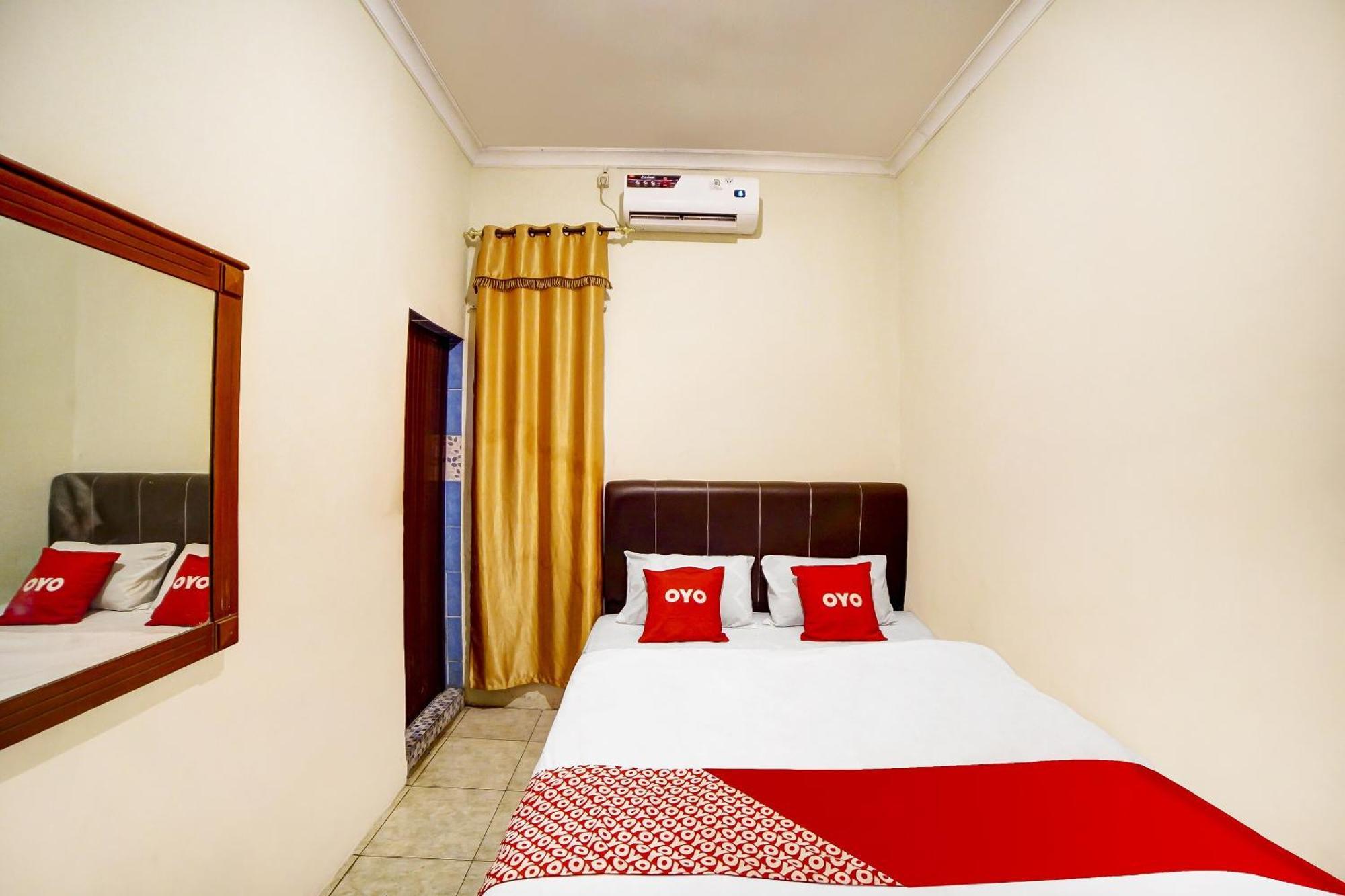 Oyo 91199 Felicia Homestay Medan Buitenkant foto