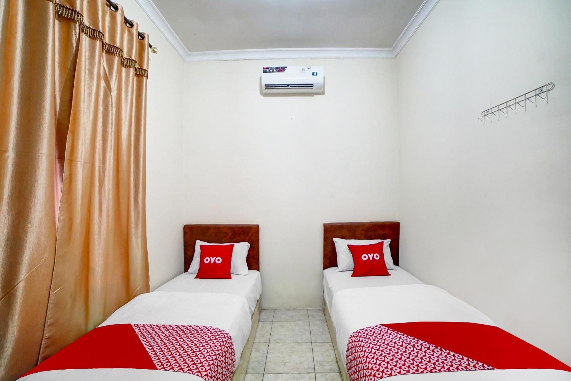 Oyo 91199 Felicia Homestay Medan Buitenkant foto