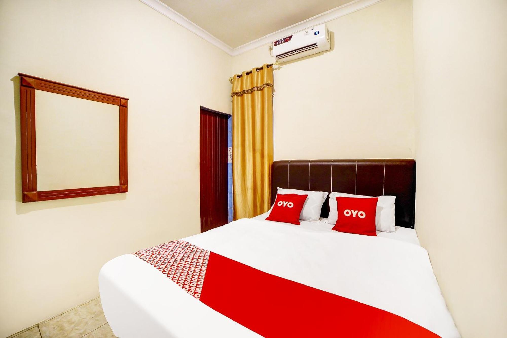 Oyo 91199 Felicia Homestay Medan Buitenkant foto